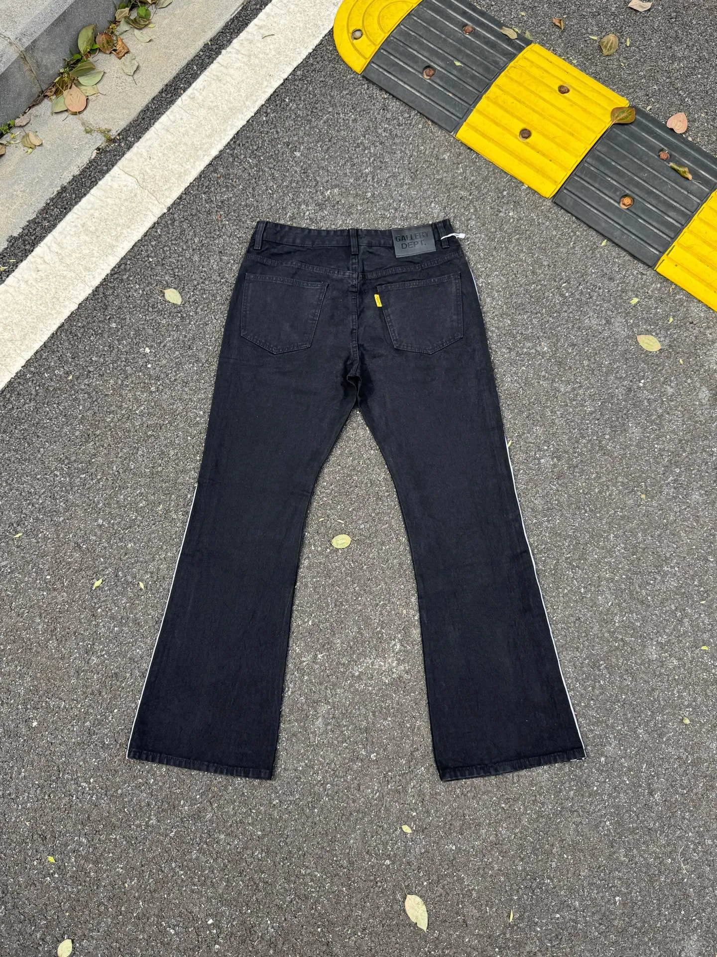 P220💰G78 GALLERY DEPT. Three-bar white-striped jeans, the trendy American loose trousers for men and women in the casual group. Color: black. Size: S-XXL (corresponds to 28-36)